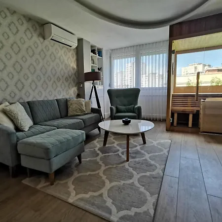 Lux With Sauna & Balcony 公寓 巴尼西卢卡