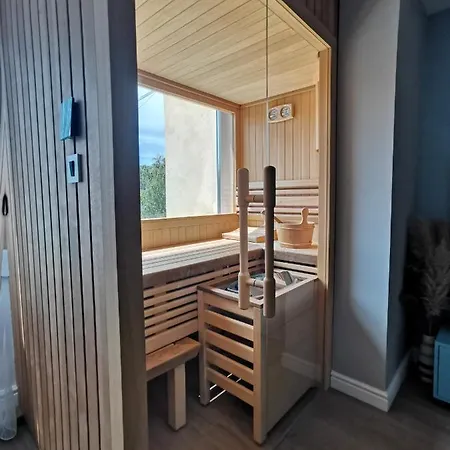 Lux With Sauna & Balcony 巴尼西卢卡